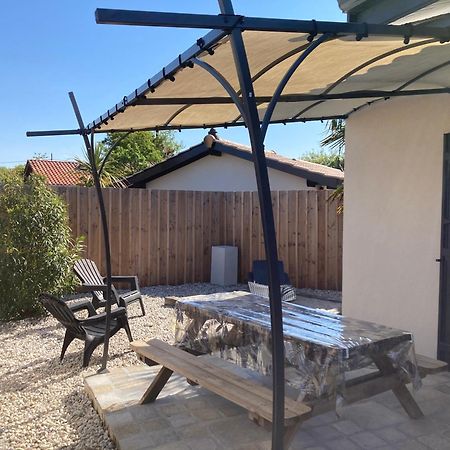 Les Cottages du Bassin d'Arcachon: Charming Retreats with Optional Breakfast Gujan-Mestras Exterior photo