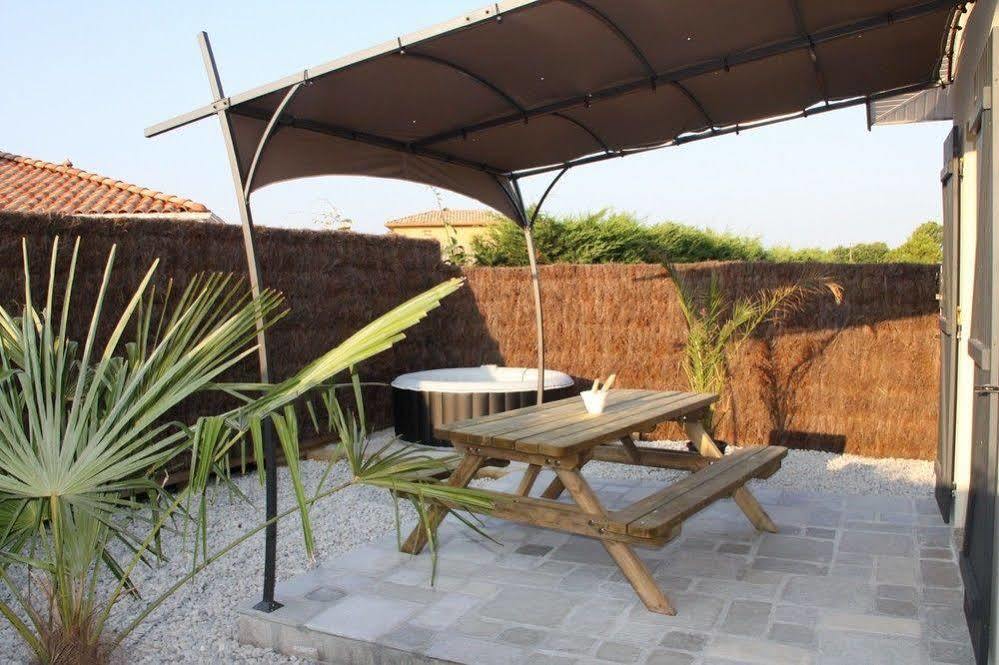 Les Cottages du Bassin d'Arcachon: Charming Retreats with Optional Breakfast Gujan-Mestras Exterior photo