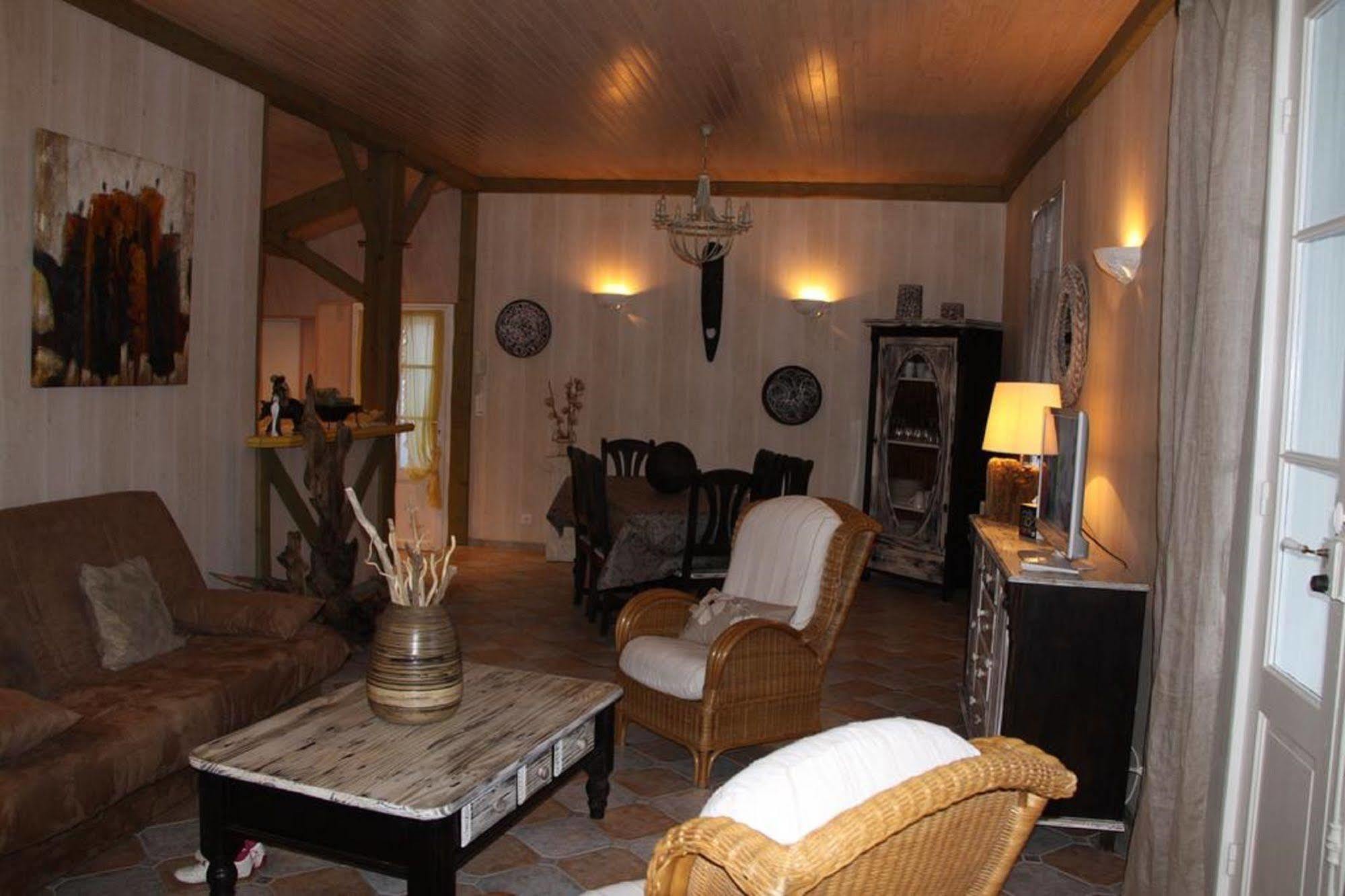 Les Cottages du Bassin d'Arcachon: Charming Retreats with Optional Breakfast Gujan-Mestras Exterior photo